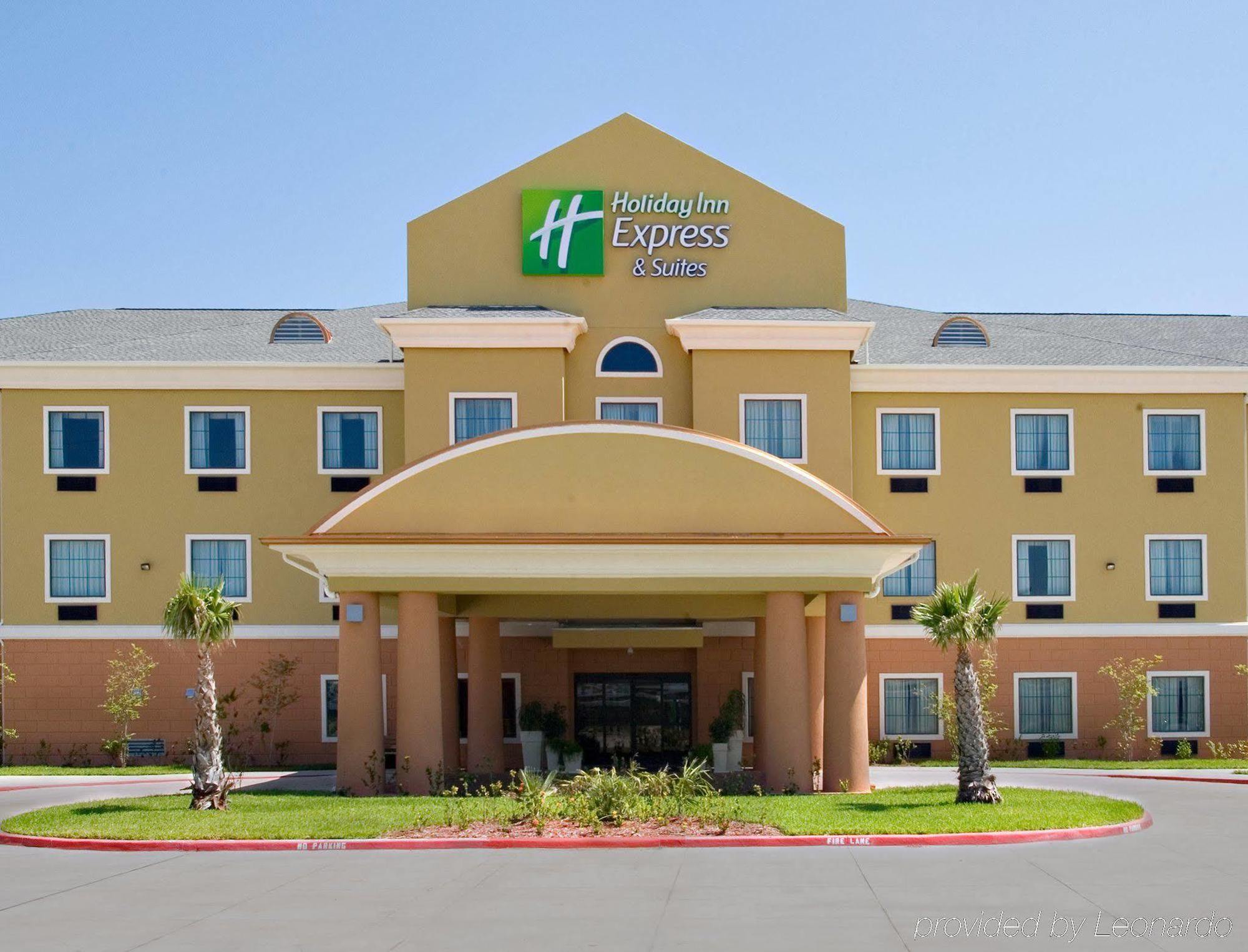 Holiday Inn Express Hotel And Suites Kingsville By Ihg Exterior photo